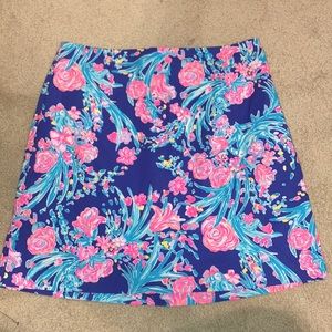 Lilly Pulitzer Izzy Lace Mini Skirt in Corsica Blue / Toucan Party